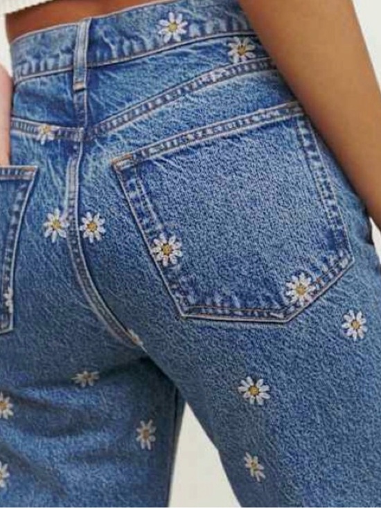Reformation Denim - Reformation Light Blue Straight Leg Daisy Embroidered Jeans